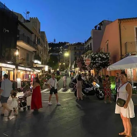 Casa Taormina Miranaxos Сasa de vacaciones Giardini-Naxos