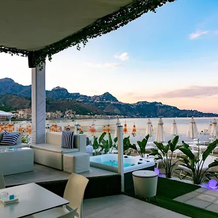 Casa Taormina Miranaxos * Джардіні-Наксос